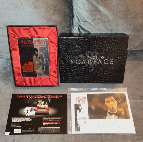 NIB SCARFACE LIMITED EDITION 2 DVDS CIGAR GIFT BOX LEATHER CASE & 8 LOBBY CARDS - Picture 7 of 11